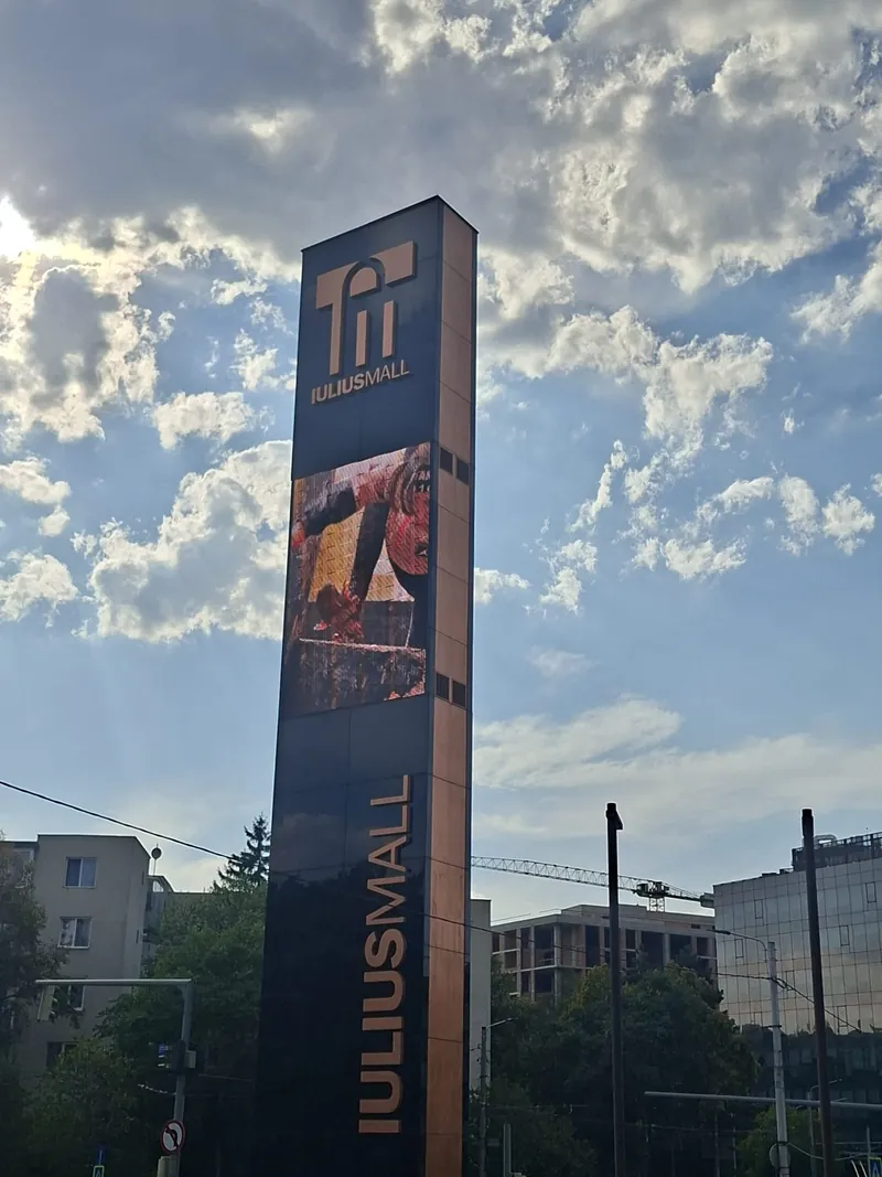 Iulius Mall street totem with a digital screen